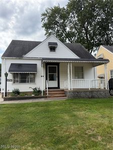 Property at 7425 Glencoe Ave, Brooklyn, OH