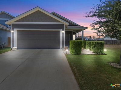242 Trailside Ln