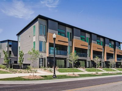 206 NW 9th St