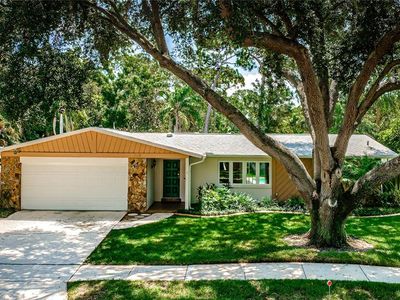 2093 Ashbury Dr