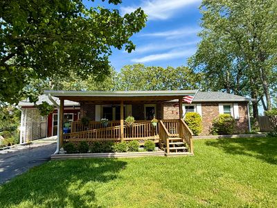 1126 E Crest Drive