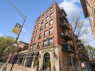 4144 N Sheridan Rd APT 109