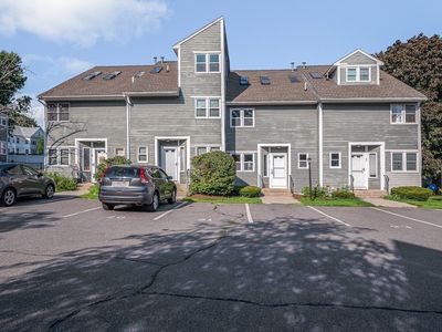 38 Farmland Rd #C