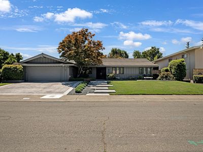 6685 Arboga Way