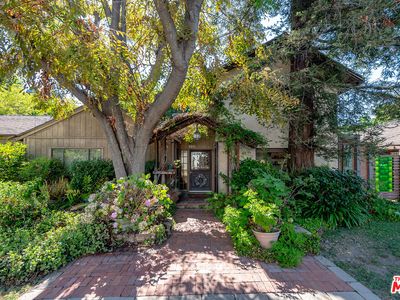 Property at 15203 Camarillo St, Sherman Oaks, CA