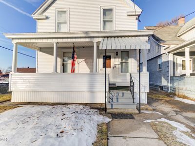 876 Thompson Street