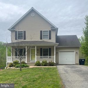 41 Pine Cone Dr