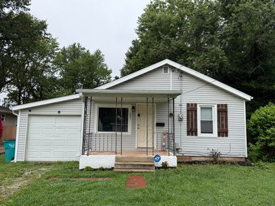 1031 N Forest Avenue
