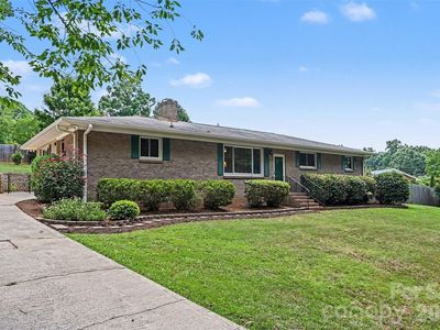 9050 Miriam Dr