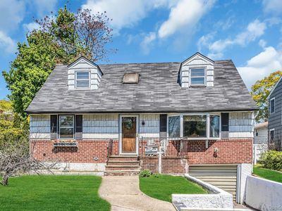 325 N Service Road