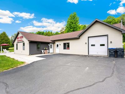 10471 Country Ln