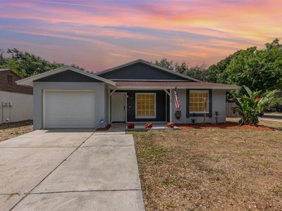 1622 Crystalview Trl