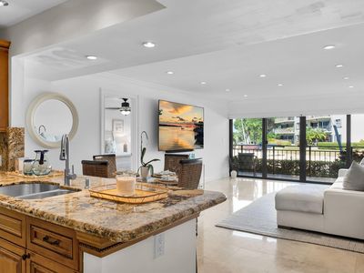 104500 Overseas Hwy APT B102