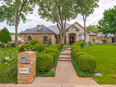 8 Hidden Lake Ct