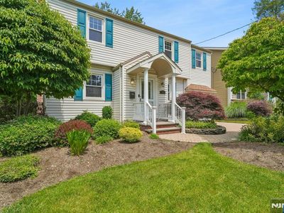 288 Wales Ave