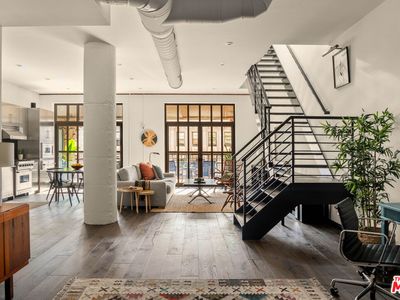 1645 Vine St APT 1005