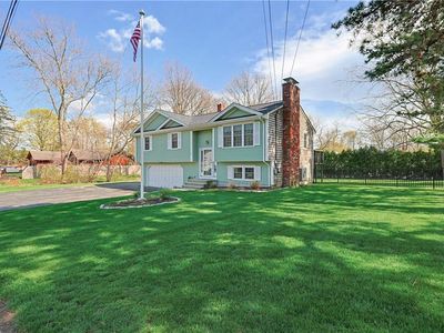 6 Burke Rd
