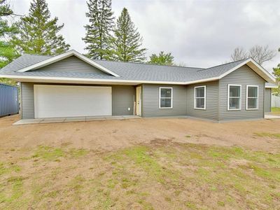 325 Evelyne Ave W