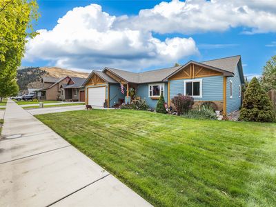 5167 Pertile Ln