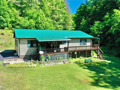 190 Lazy Run Ln