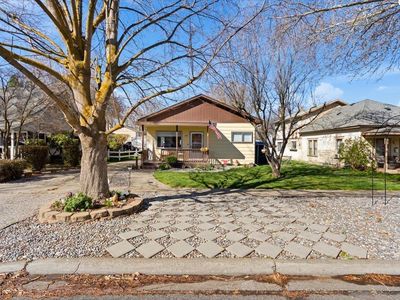 Property at 819 Main St, Prosser, WA