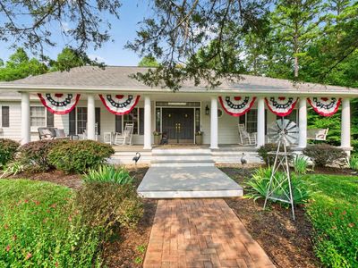 1089 Broken Island Rd