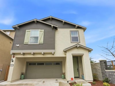 898 Lake Park Cir