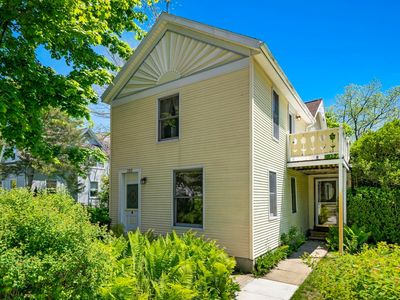 203 S Main St