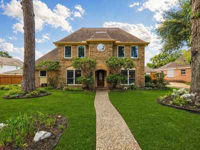 3506 Woodbriar Dr