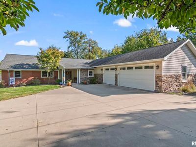 108 E Hazel Dell