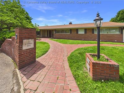 541 N Inwood Dr