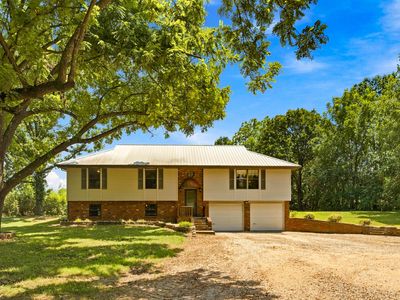410 Sommer Lane