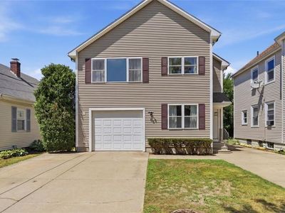 133 Sandringham Ave