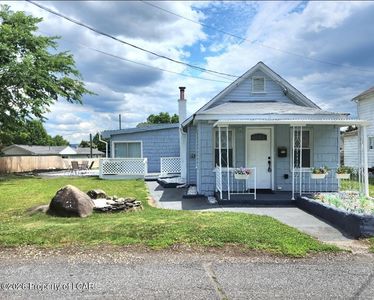 Property at 6 Rowlands Ln, West Wyoming, PA
