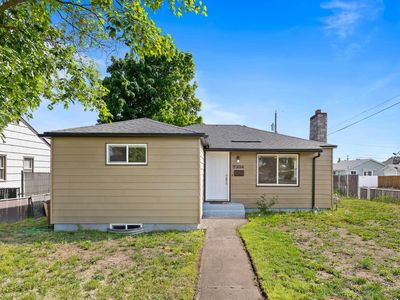 2304 E Rockwell Ave