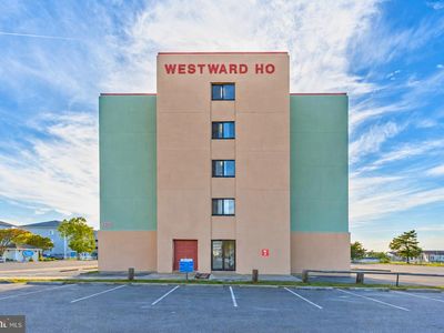 2301 Philadelphia Ave #406