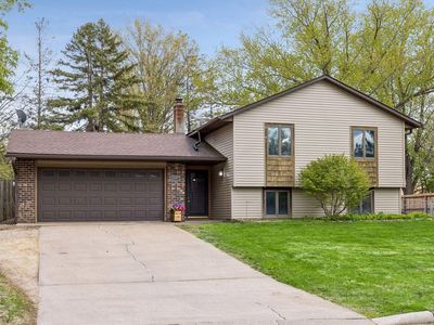 2327 Hidden Valley Ln