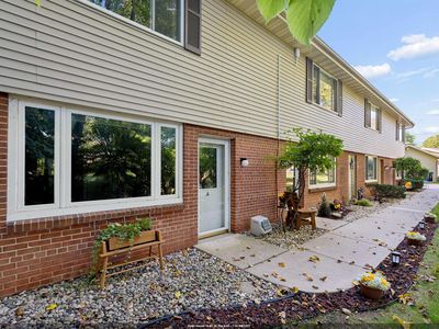 1031 S West Ct APT A