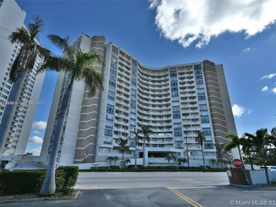 3180 S Ocean Dr APT 1204