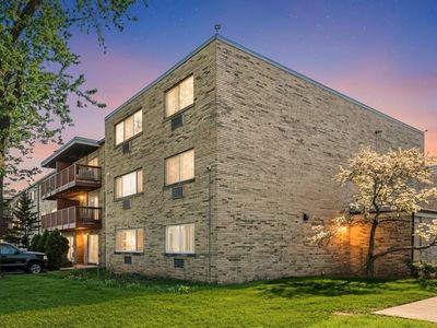 700 W Dempster St #G1