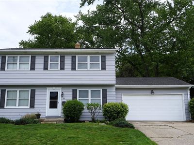 93 Sunrise Blvd E