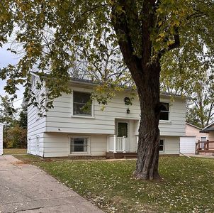 1119 94th Ave W