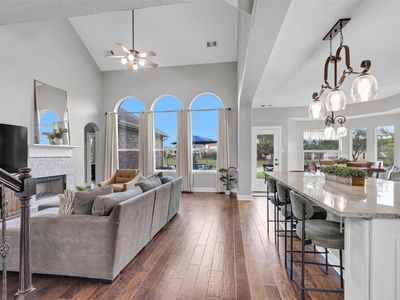 3002 E Lake Falls Cir
