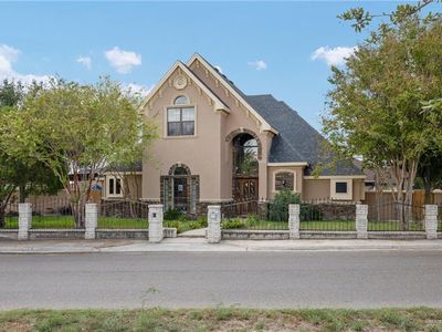 413 W Colin Kelly St