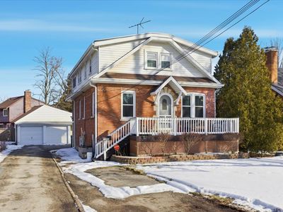 Property at 1643 Harding Rd, Northfield, IL