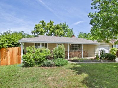 2705 Clover Ln