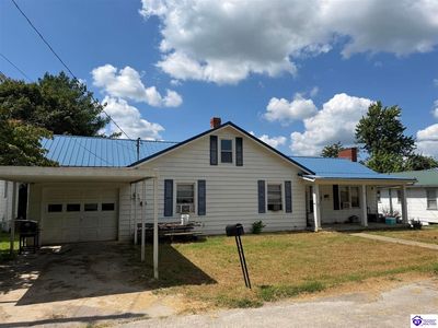 Property at 415 Lowe St, Greensburg, KY