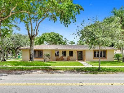 6851 Miami Lakeway S