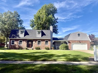 810 Pine Tree Dr