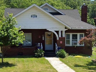 201 E Bissell Ave